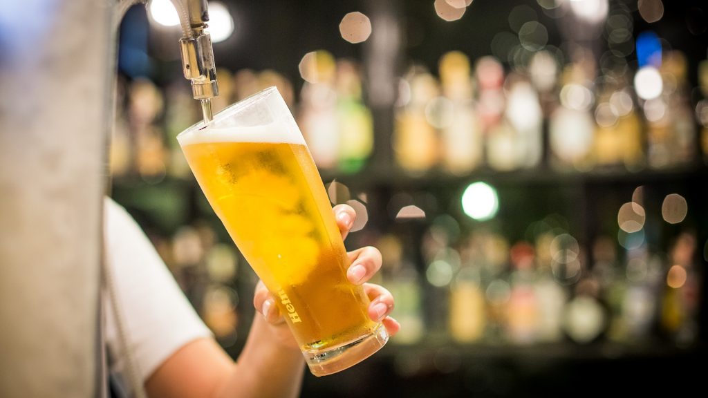 なぜ日本人はビールが好き？結婚式で出すと喜ばれる飲み物もご紹介！